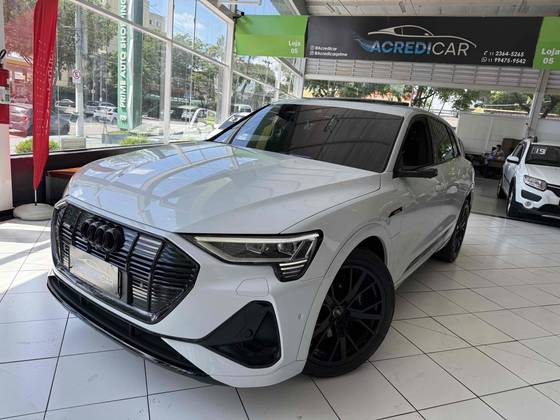 AUDI E-TRON ELÉTRICO PERFORMANCE BLACK QUATTRO